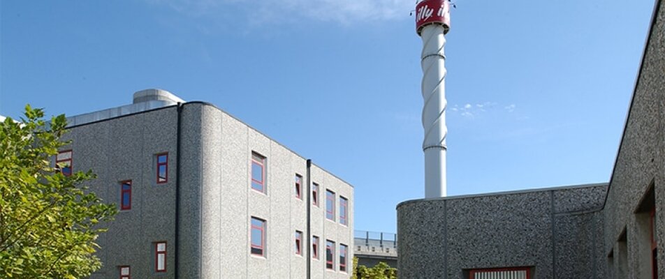 1965: NEW HEADQUARTERS